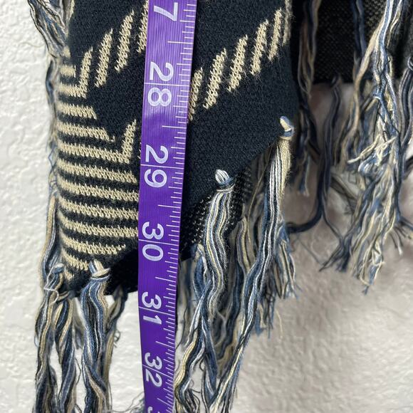 Gypsy Global Village Women's Boho Southwestern Cape One Size Black Fringe Toggle - Picture 5 of 6